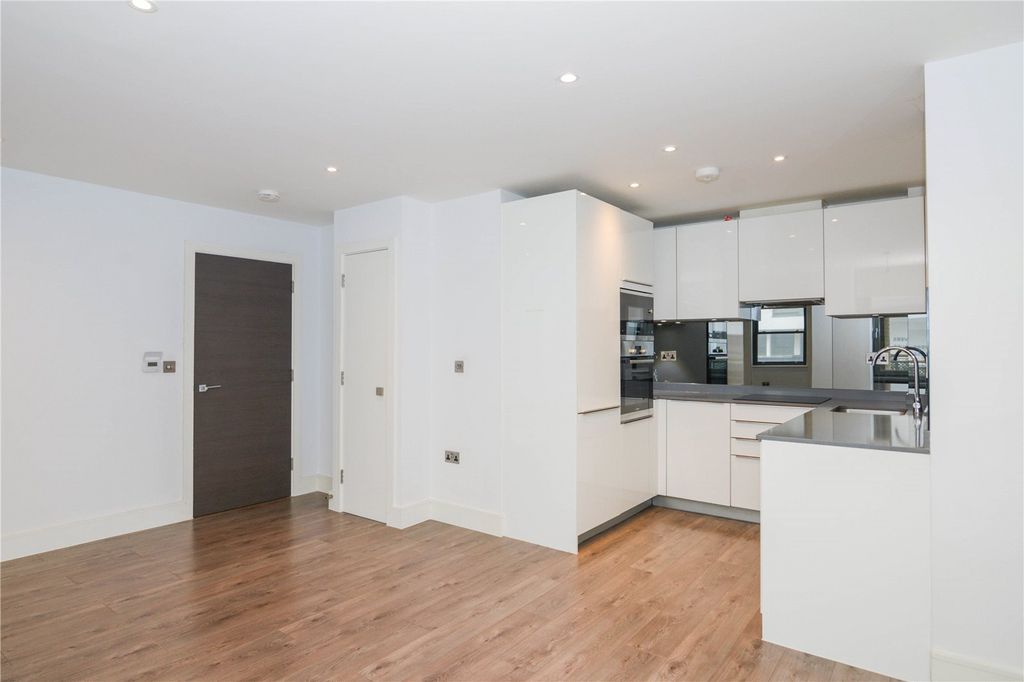 Property photo 2 of 10 Picture No. 07