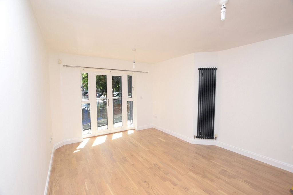 Property photo 3 of 6 Sitting Room