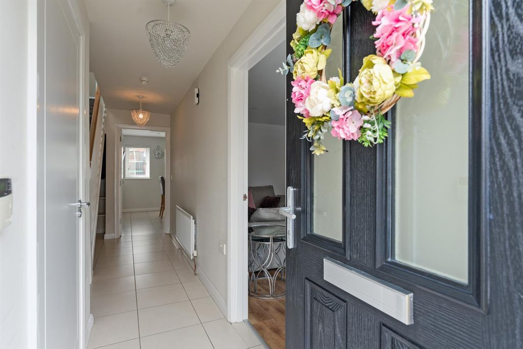 Property photo 2 of 29 12 Millbank Grove 10.Jpg