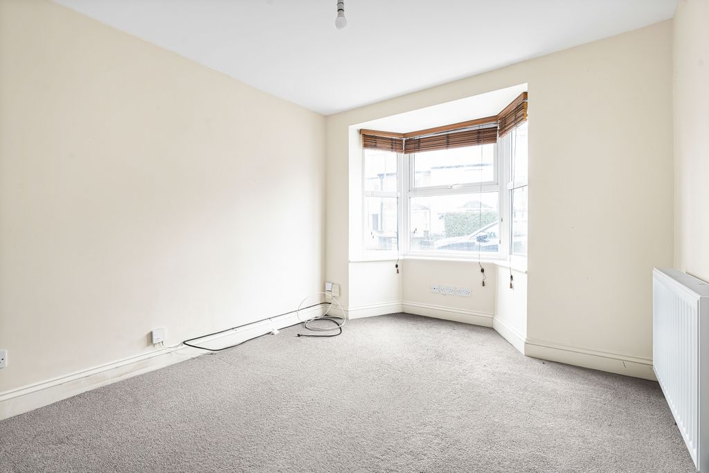 Property photo 2 of 12 Sitting Room