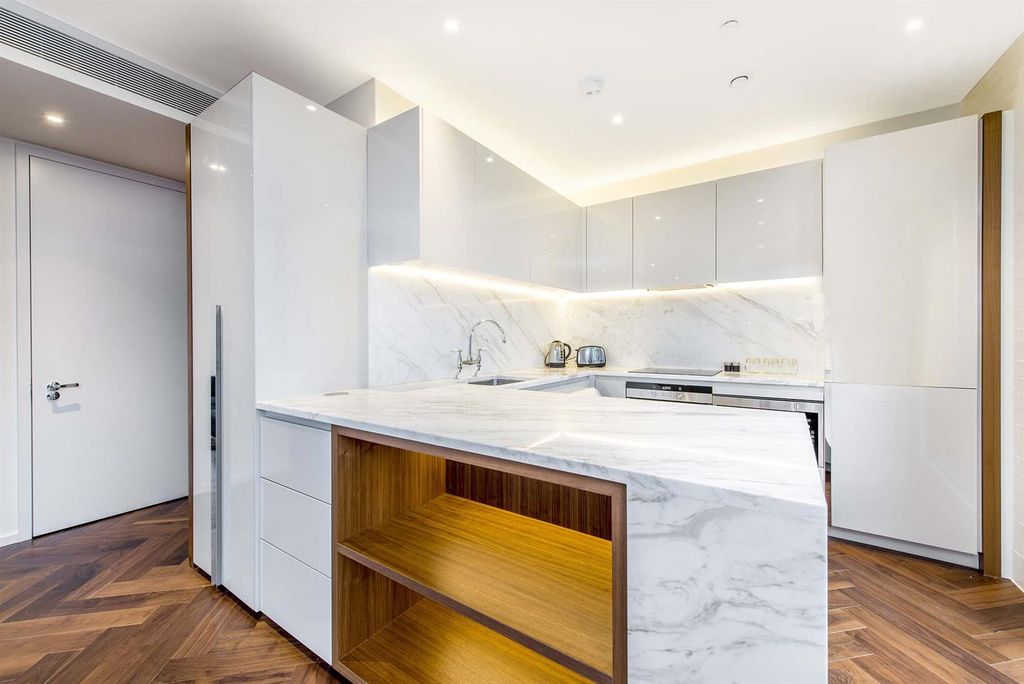 Property photo 3 of 19 Kitchen.Jpg