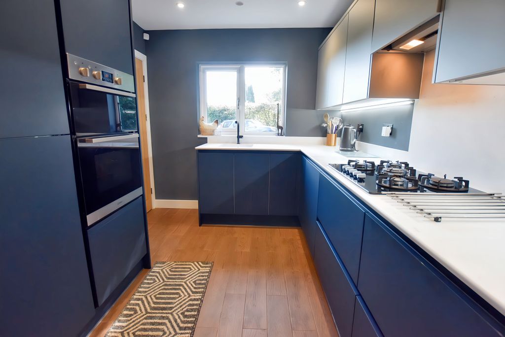 Property photo 3 of 28 Kitchen 1