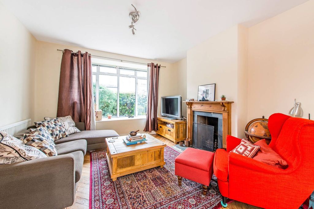 Property photo 2 of 15