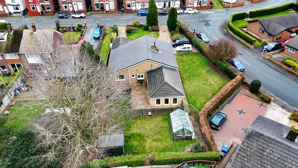 Property photo 2 of 29