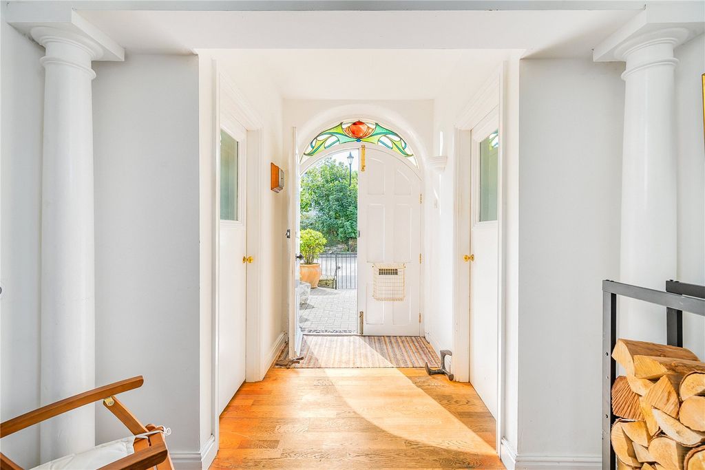 Property photo 2 of 16 Picture No. 16