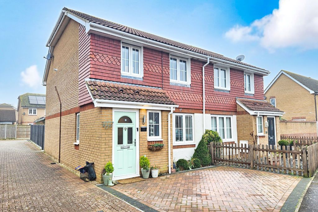 Property photo 1 of 14 Front