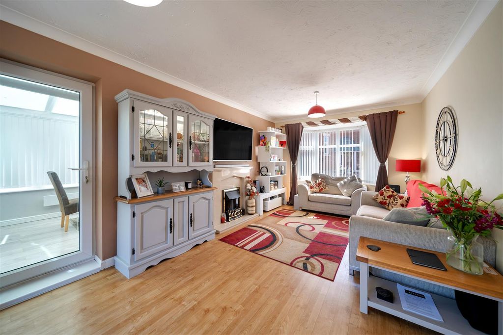Property photo 2 of 19 20 Hood Drive-36.Jpg