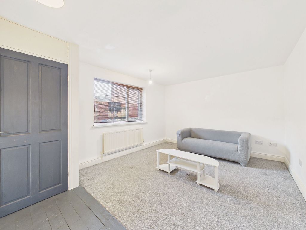 Property photo 2 of 7 Lounge