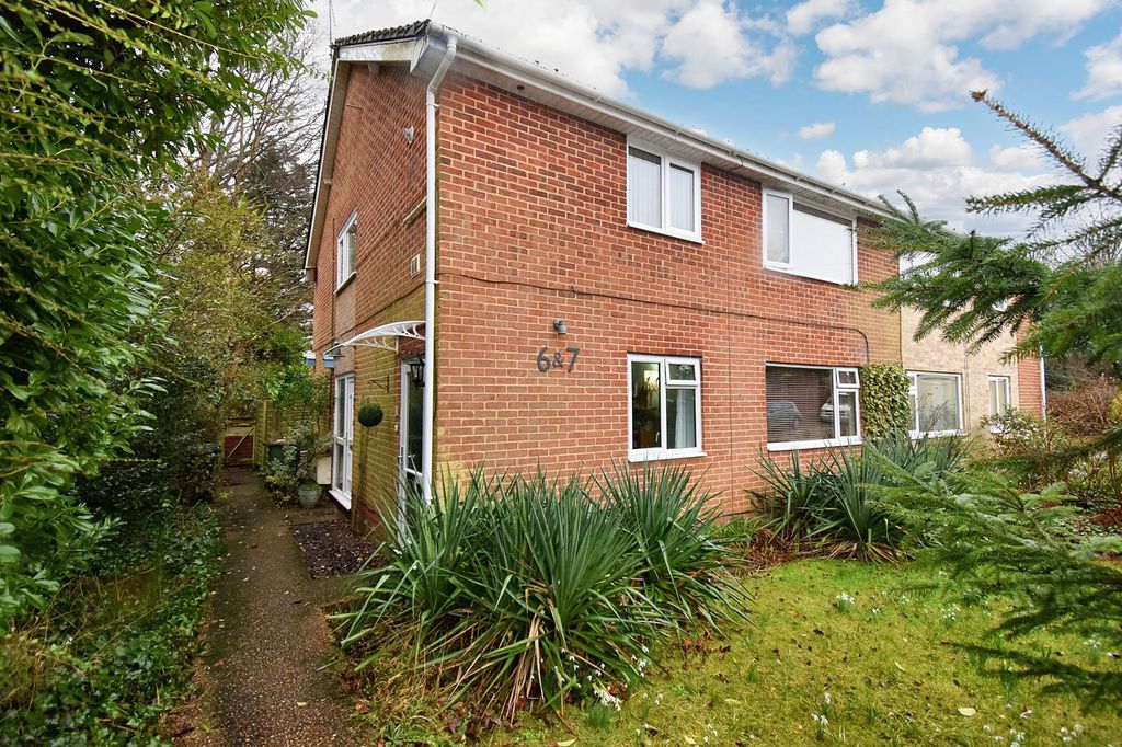 Property photo 1 of 9