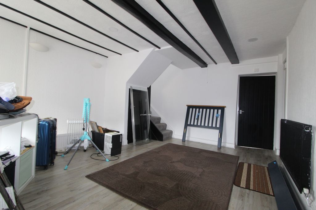 Property photo 3 of 20 Img_2835