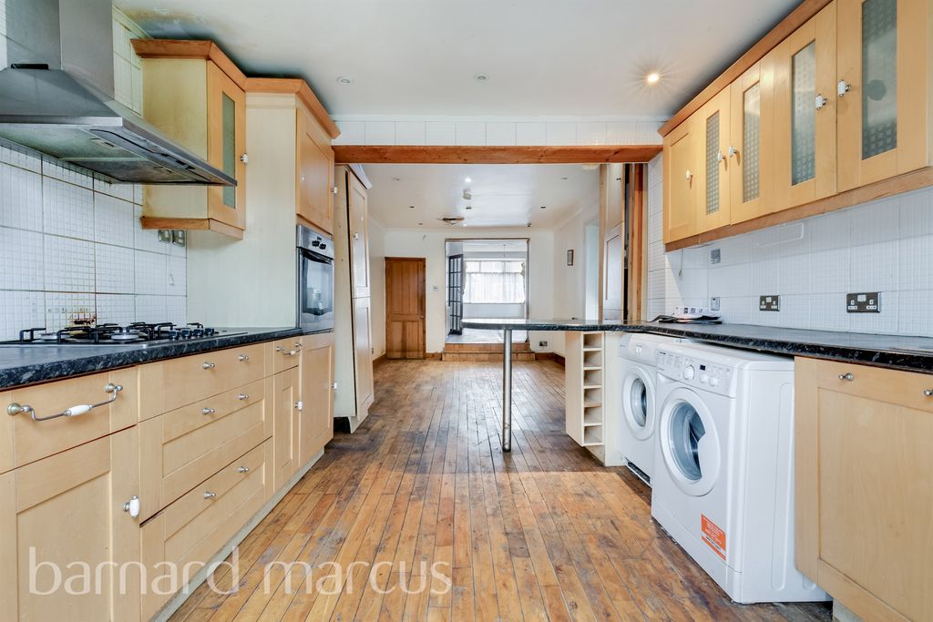 Property photo 2 of 15