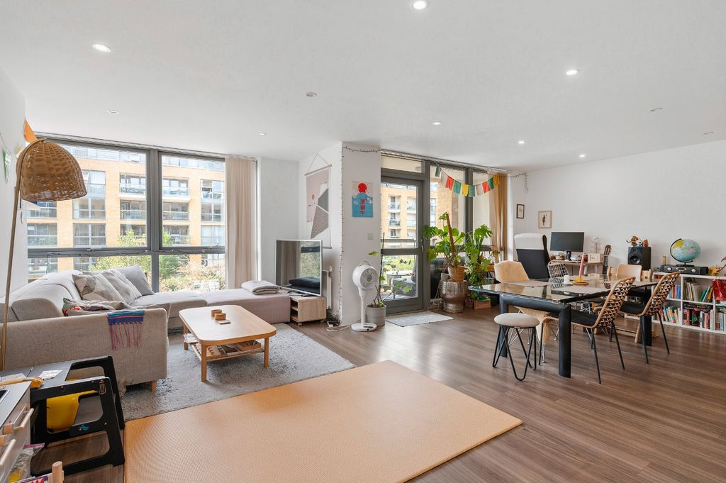 Property photo 1 of 15 Open Plan Living