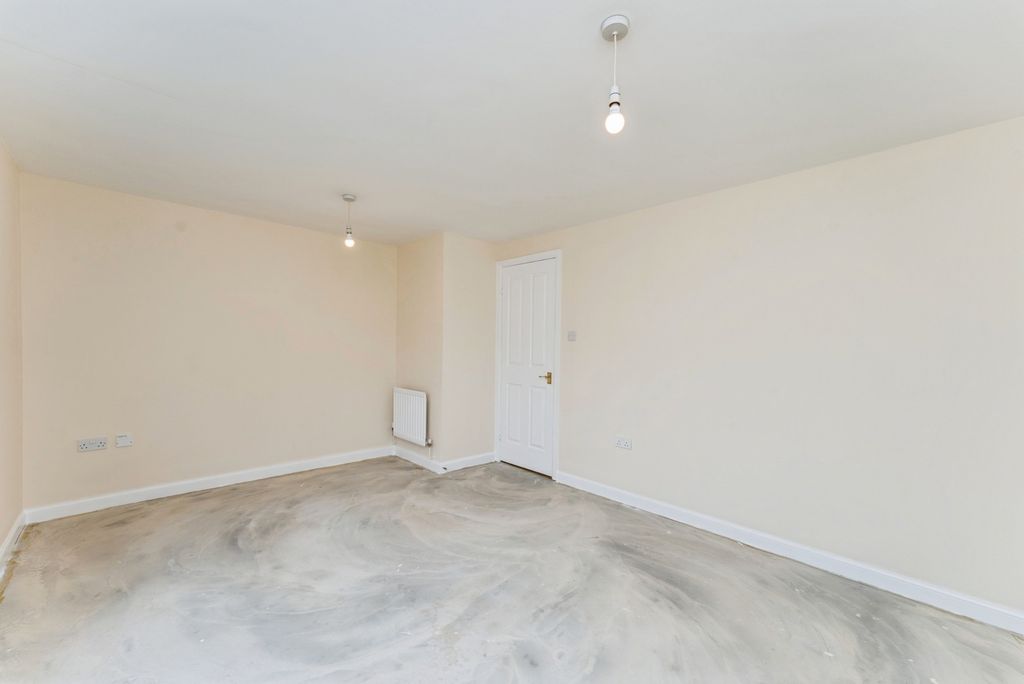 Property photo 3 of 18 Pbox-Img.Jpg
