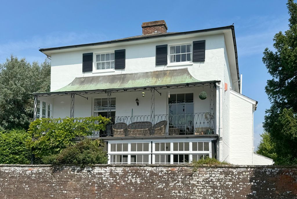 Property photo 1 of 12 2 Yh Front