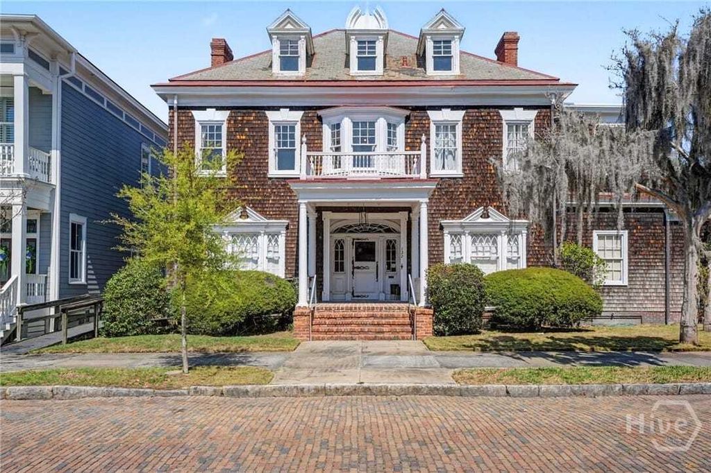 Property photo 1 of 31