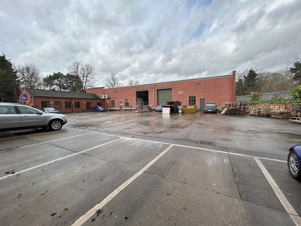 Property photo 3 of 6 Photo 5