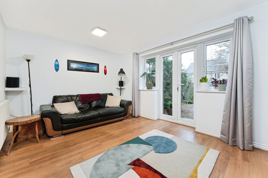 Property photo 2 of 19 Pbox-Img.Jpg