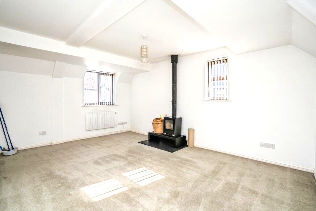 Property photo 2 of 7 Lounge