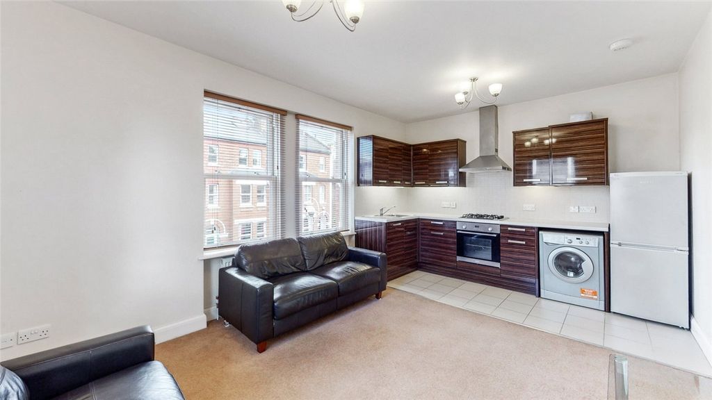 Property photo 2 of 8 Picture No. 04
