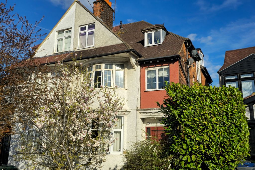 Property photo 2 of 7 4029404