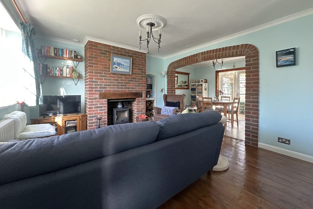 Property photo 2 of 14 Photo 13