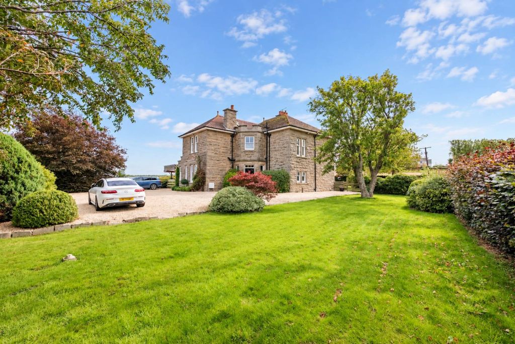 Property photo 1 of 38