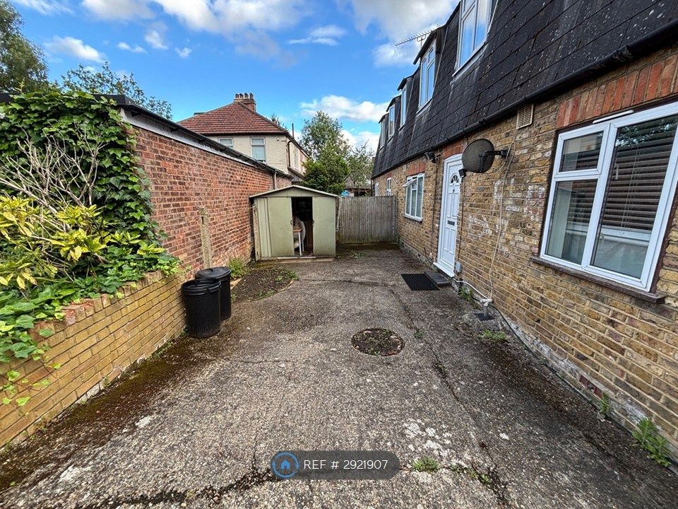 Property photo 2 of 20