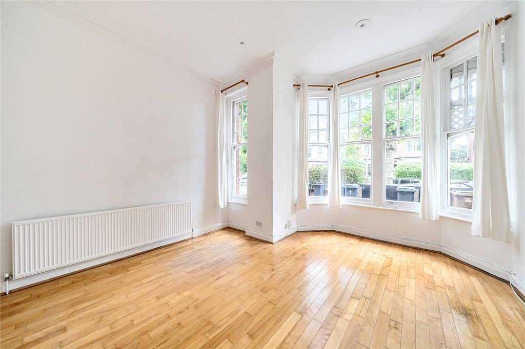 Property photo 3 of 15 Picture No. 10