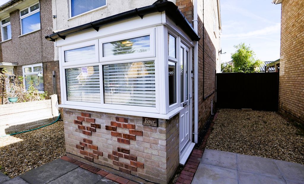 Property photo 3 of 29
