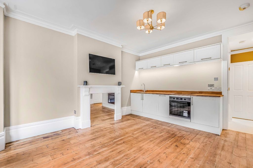 Property photo 2 of 15 Picture No. 06