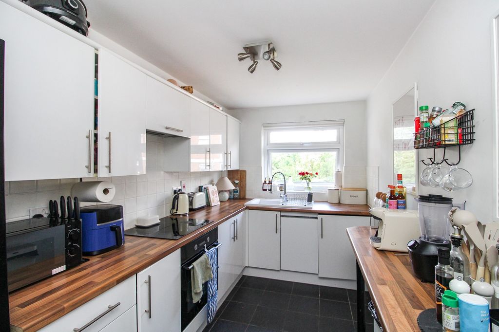 Property photo 2 of 13 Kitchen