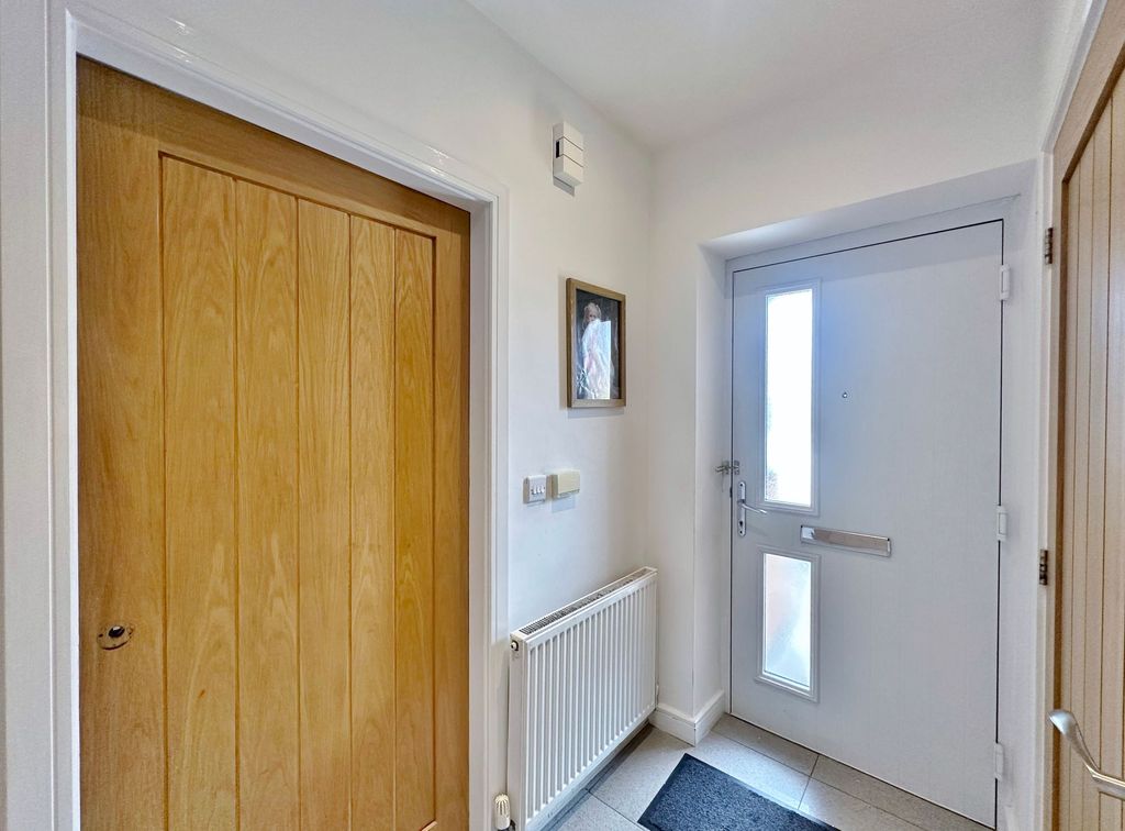 Property photo 3 of 27 Photo 2