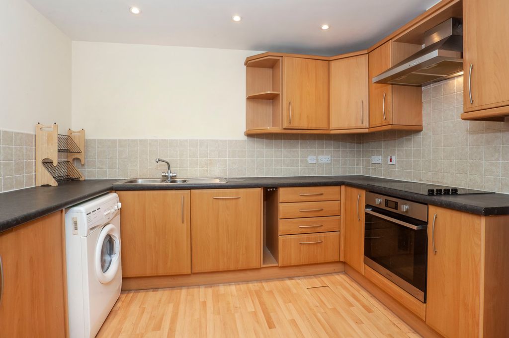 Property photo 3 of 8