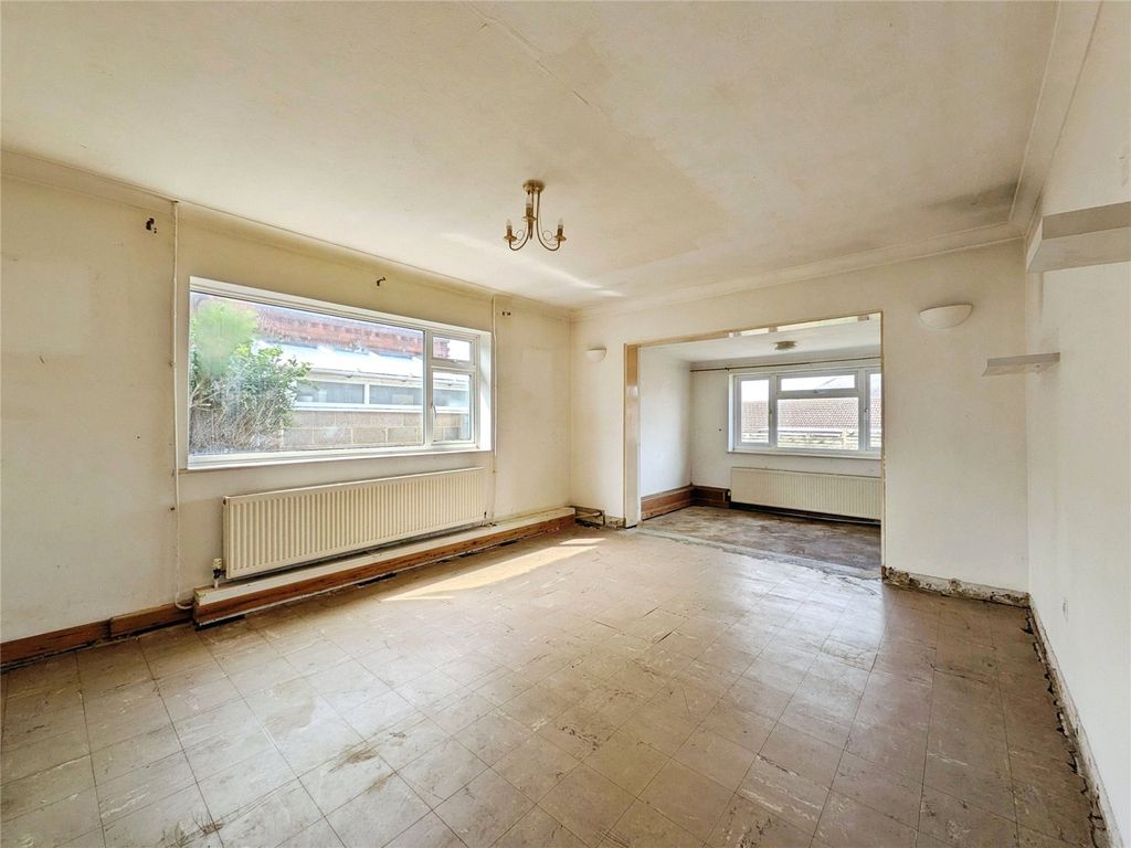 Property photo 2 of 10 Picture No. 06