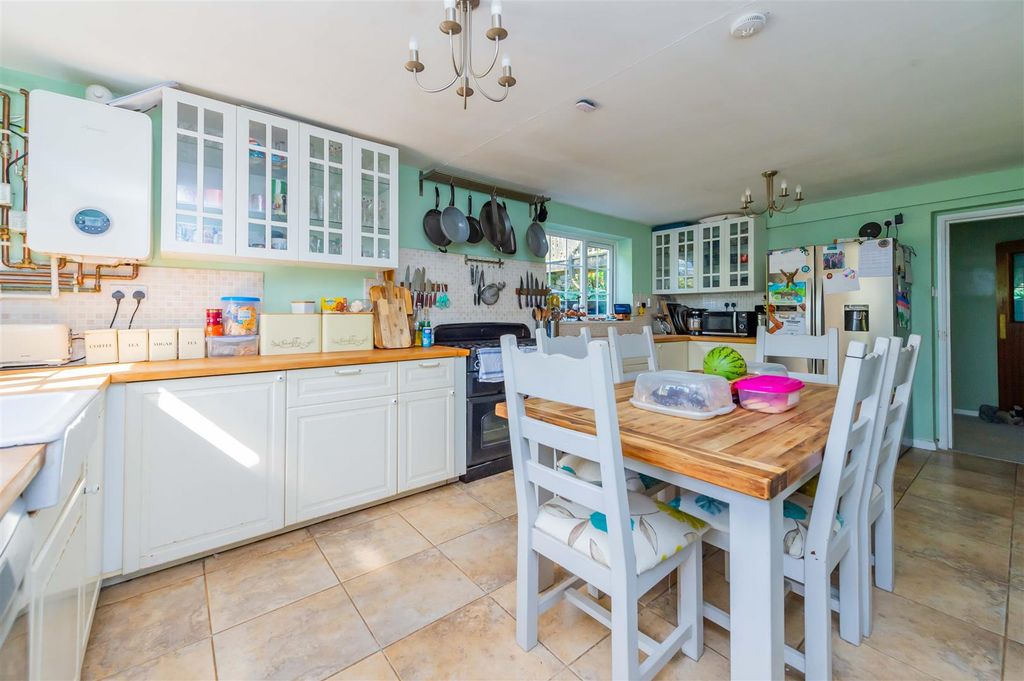 Property photo 2 of 57 Kitchen/Breakfast Room