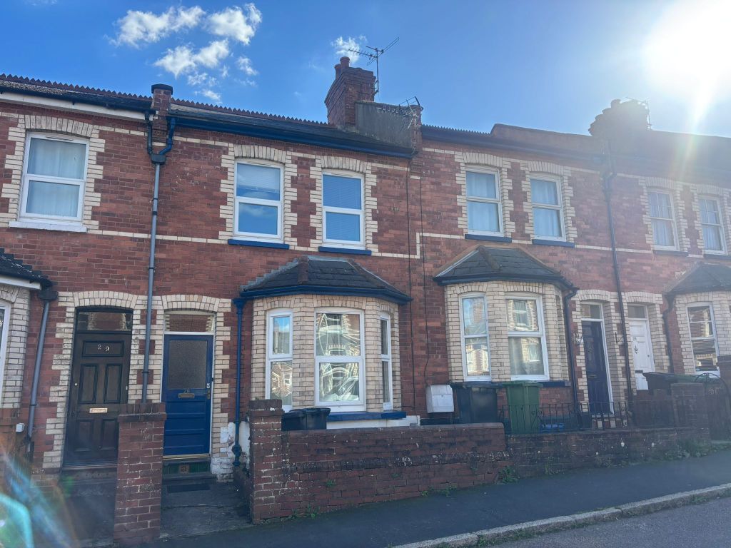 Property photo 1 of 12 28 Manston