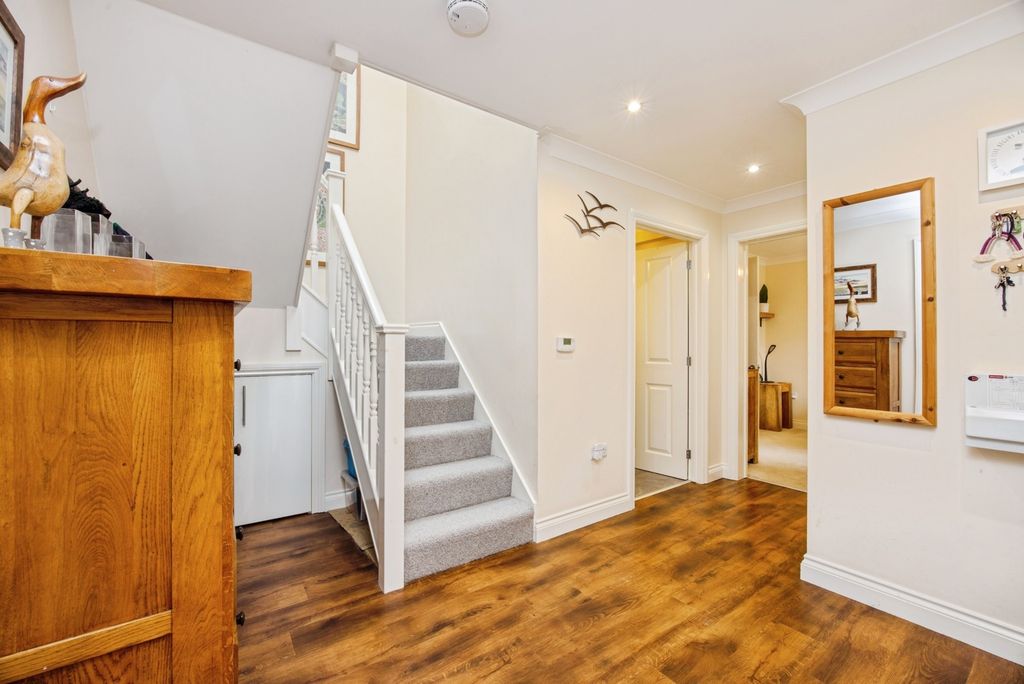 Property photo 2 of 18 Photo