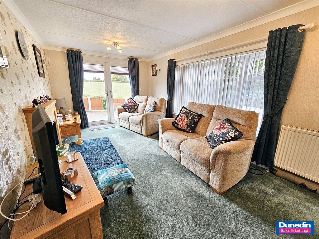 Property photo 3 of 19 Picture No. 12