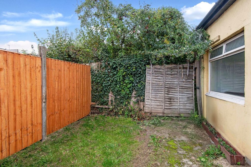 Property photo 3 of 4