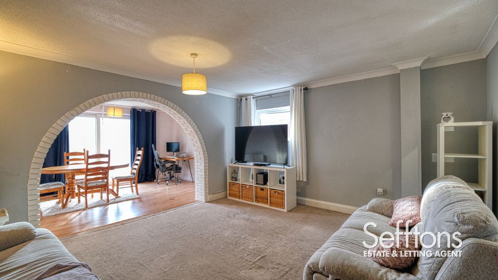 Property photo 2 of 15 Dscf9199_41