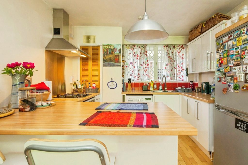 Property photo 1 of 17 Photo