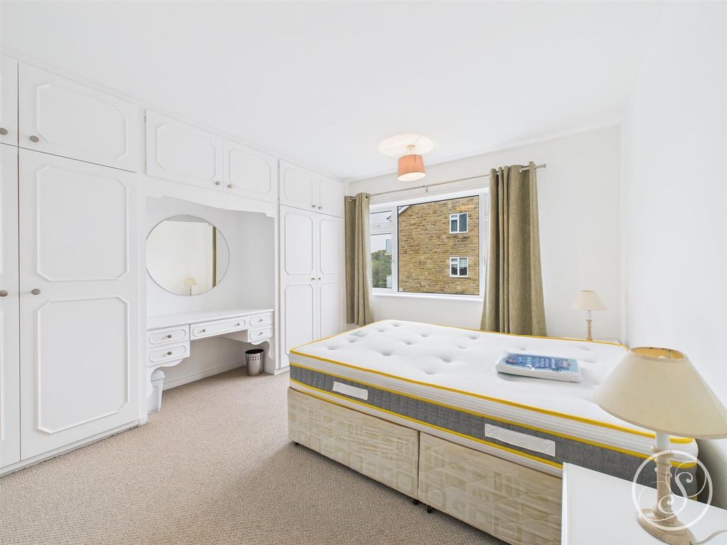 Property photo 3 of 8 Cam02071G0-Pr0720-Still001.Jpg