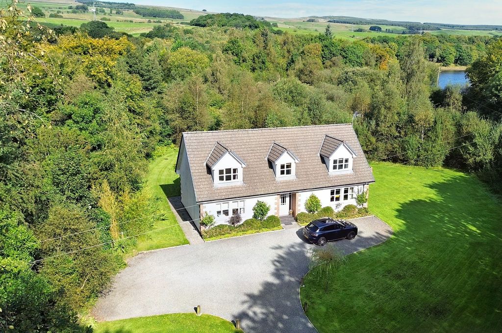 Property photo 3 of 31 Aerial 2