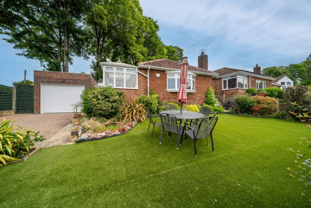 Property photo 1 of 28