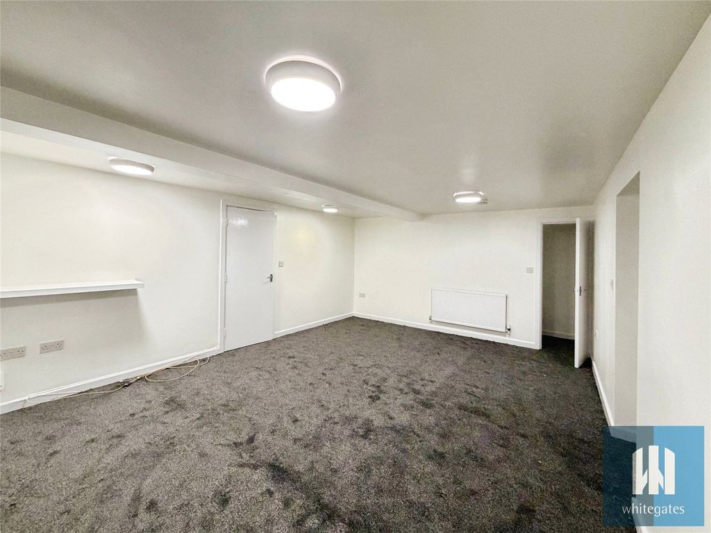 Property photo 3 of 12 Picture No. 15