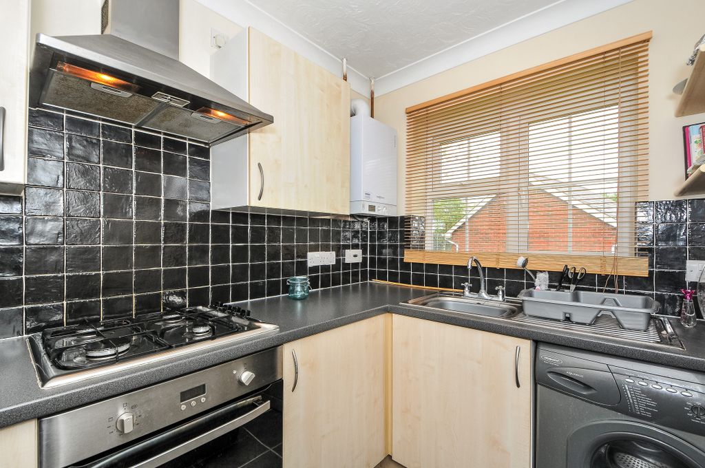 Property photo 2 of 8