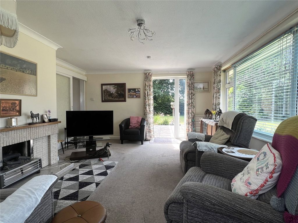 Property photo 2 of 13 Sitting Room