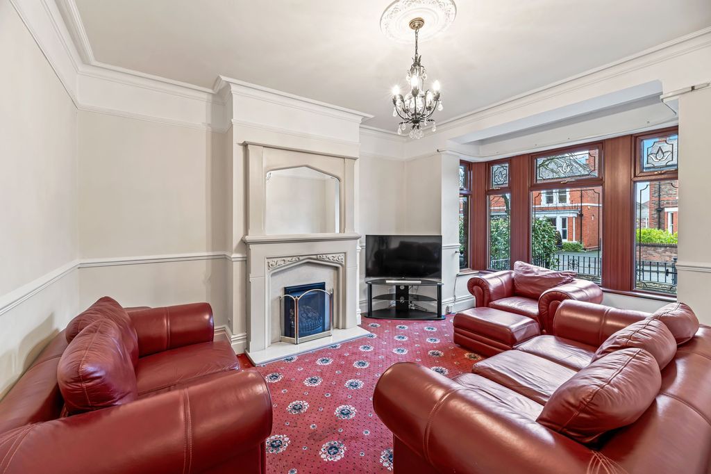 Property photo 2 of 16 Living Room