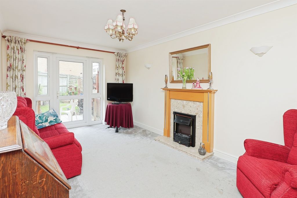 Property photo 3 of 18