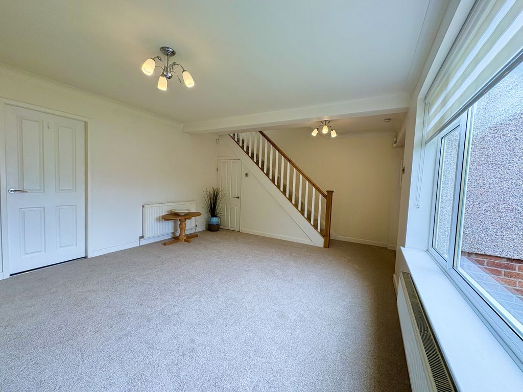 Property photo 3 of 31